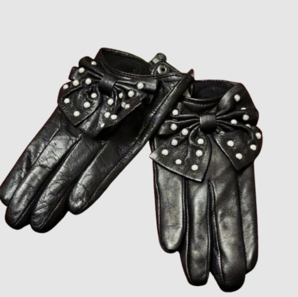 🆕️Newman Markus Leather Gloves With Pearl Studded Bows,medium